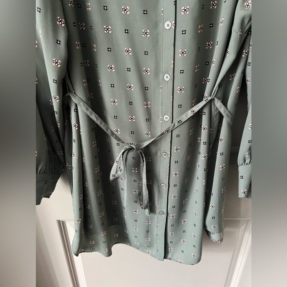 NWT Love and legend Addition-Elle size 22 long sleeved button down shirt - Picture 4 of 11